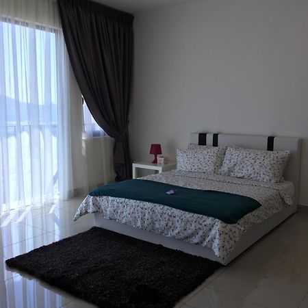 Tranquil Studio @ Trefoil Setia Alam Shah Alam Exterior photo